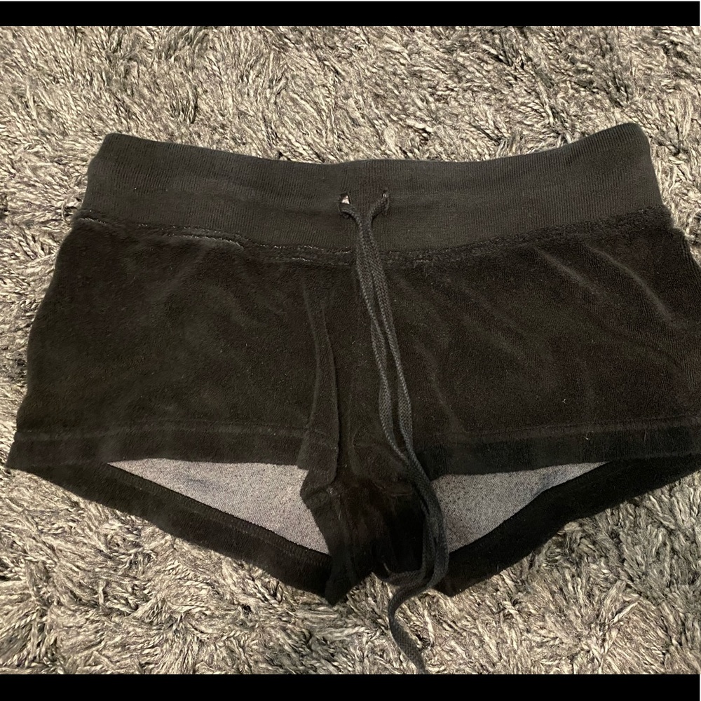 Black hardtail shorts